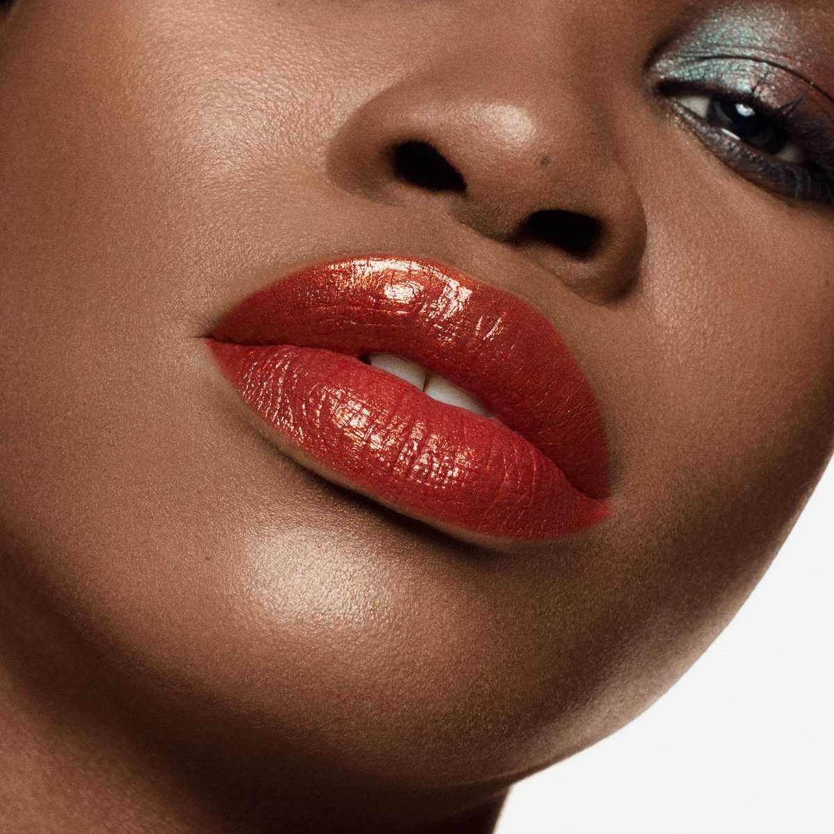 BYREDO Liquid Lipstick Vinyl Baiser Cosmique 172 6 BYREDO Liquid Lipstick Vinyl Baiser Cosmique 172 - Image 6